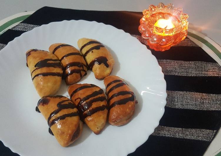 Steps to Make Quick Nutella filled fatayer