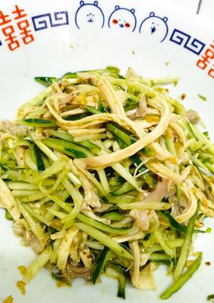 Foto resep Sausi kai bon cabe (salad ayam suir alah hongkong simpel)