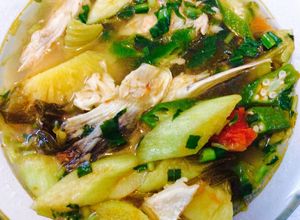 Hình của món Canh chua cá hồi kiểu miền tây.