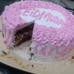 A picture of Eid cake.