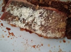 Una foto de Salmón con salsa brava