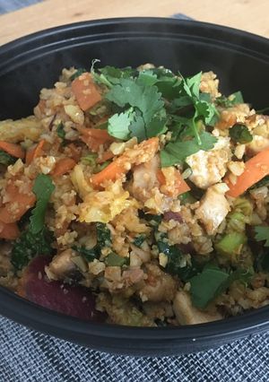 Csirkés-karfiol rizses stir fry (ketogén) recept fotója