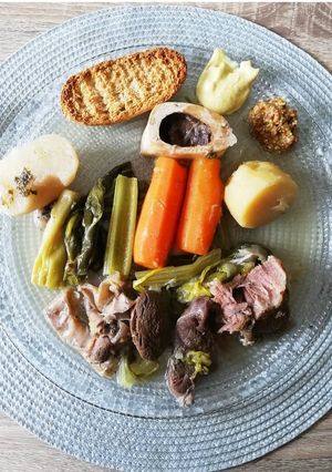 A picture of Pot au feu.