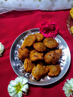 गुड आटे के गुलगुले (पुए) रेसिपी मुख्य फोटो