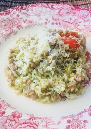 Una foto de Risotto con pesto y carne picada
