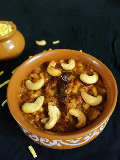 કાજુ ગાંઠિયા નું શાક (Kaju Ganthiya Shak Recipe In Gujarati) રેસીપી મુખ્ય ફોટો