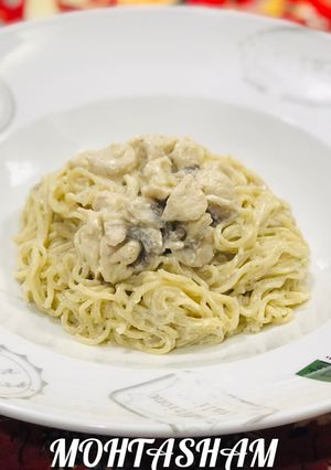 عکسی از دستور نودل با سس مرغ🍜(Noodles with chicken sauce)