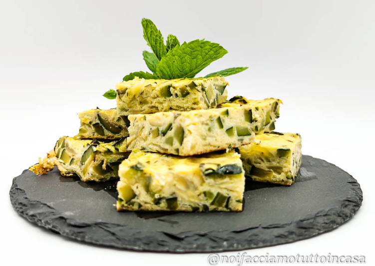 Ricetta Frittata Di Zucchine E Cipolle Al Profumo Di Menta Di Pierre E Vivy Noifacciamotuttoincasa Cookpad