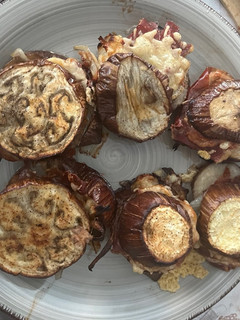 Una foto de Berenjenas rellenas de jamón y queso al horno a lo Raimundo