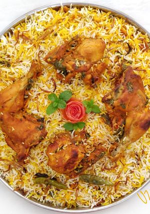 A picture of Tandoori Chicken Biryani.