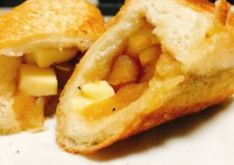 Simple Way to Make Speedy Apple Hot Sandwich