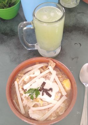 Una foto de Sopa de tortilla