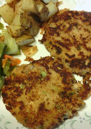 A picture of Chicken of the Sea Simple Salmon Cakes.