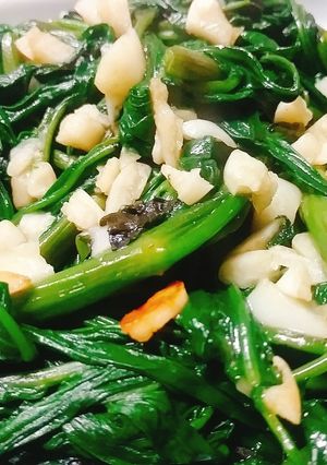Hình của món Rau muống xào tỏi.
