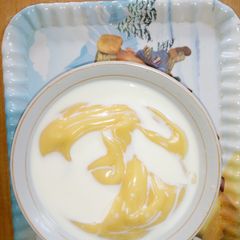 A picture of Pap and milk.