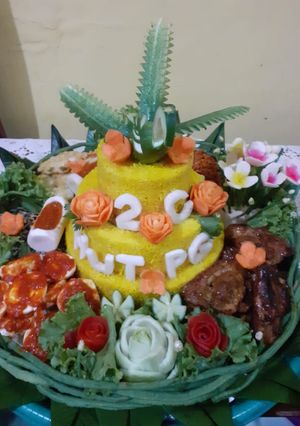 Foto resep Tumpeng nasi kuning