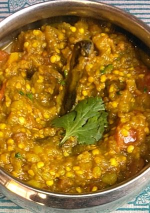 बैंगन टमाटर आलू की सब्जी (Baingan tamatar aloo ki sabzi recipe in hindi) रेसिपी मुख्य फोटो