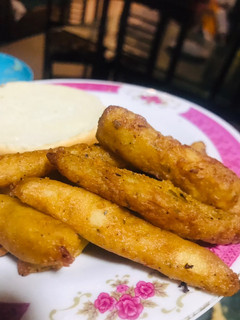 A picture of Mashed potatoes fries.