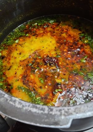 तडका डाळ (Tadka Dal Recipe In Marathi) रेसिपी चे मुख्य फोटो 
