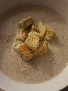 Gombakrémleves egyszerűen recept fotója