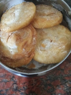 பாதாம் பூரி செய்முறை முக்கிய புகைப்படம்