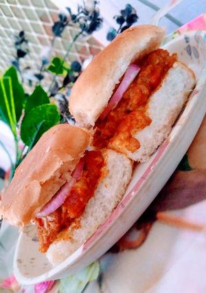 A picture of Pavbhaji sandwich.