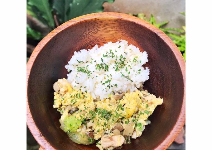 Cara Gampang Membuat Mushroom Oyakodon, Lezat Sekali