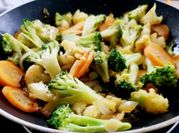 A picture of mixed vegetables broccoli