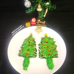 A picture of Oreo Chocolate Christmas Tree - Fireless Christmas Tree.