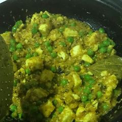 Khoya mattar paneer A picture of Khoya mattar paneer.
