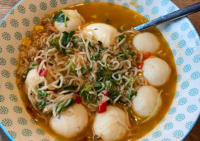 Resep Mie Kuah Instan jadi Special yang Enak Banget