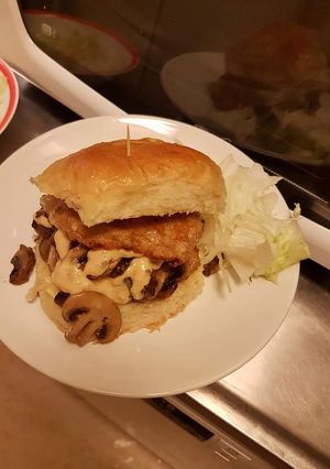 A picture of Sandwich with mushroom.