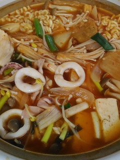 韓式泡菜海鮮豆腐鍋 的食譜成品照片