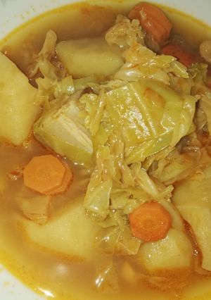 Una foto de Cocido de col con patatas