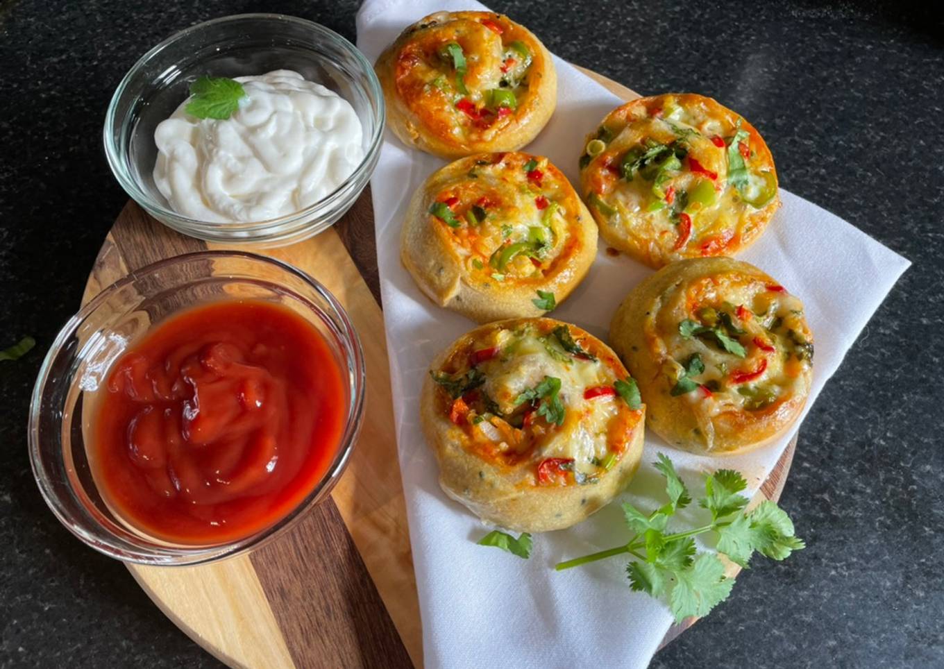 Cheesy Pizza Pinwheels: