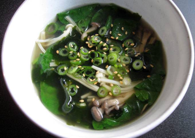 Step-by-Step Guide to Prepare Super Quick Homemade Shimeji, Spinach &amp; Wakame Soup