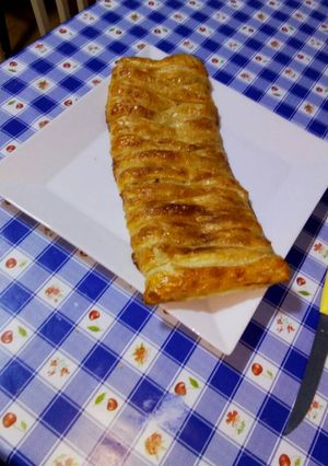 Una foto de Trenza de hojaldre con Pavo y Queso