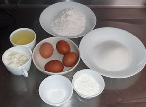 Una foto de Torta de yogurt con moras frescas