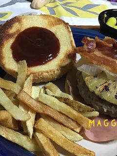 Una foto de Hamburguesa hawaiana