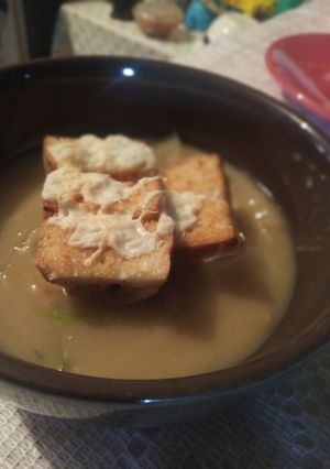 Una foto de Sopa de cebolla