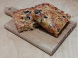 Pizza cu baza de pâine
