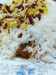 عکسی از دستور خورشت گوشت زیر برنجی
