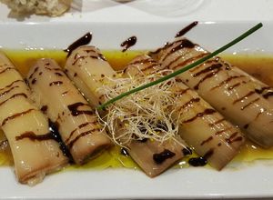 Una foto de Puerros con aceite y vinagre de Módena