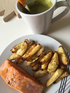 Una foto de Salmón con fit chips