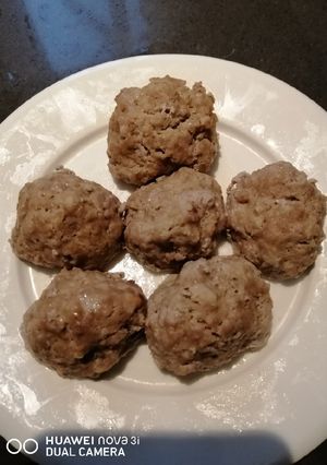 A picture of Steamed Beef Balls.