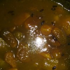 A picture of Apple grapes chutney.