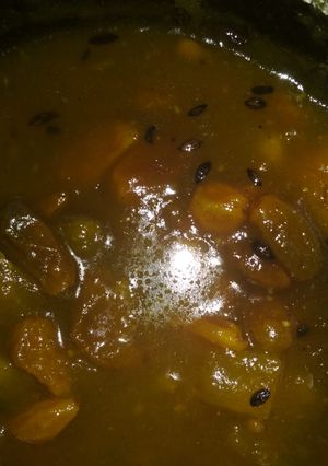 A picture of Apple grapes chutney.