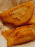 Empanadas de frijol y queso Costarricenses