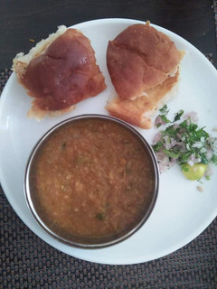 A picture of Pav bhaji.