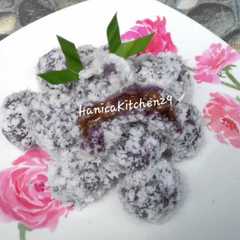 Klepon ubi ungu রেসিপির প্রধান ছবি